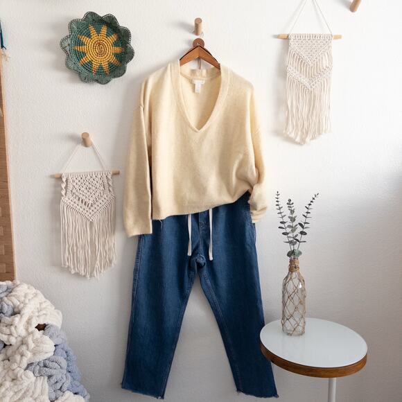 H&M Pale Yellow Wool Blend Sweater and  Relaxed Fit Blue Pull-On Jeans Medium - Picture 1 of 14